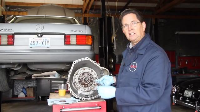 Mercedes Automatic Transmission Seal Leak Diagnosis Part 1: What to Look For смотреть онлайн