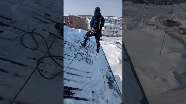 Работа альпиниста зимой