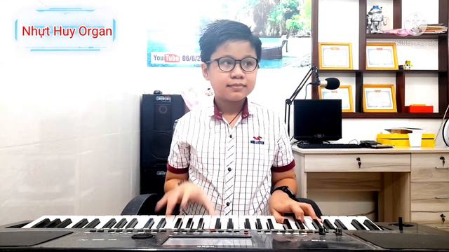Đàn Organ Liên Khúc Nhạc Trẻ смотреть онлайн
