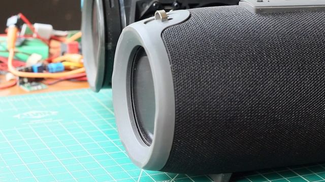 JBL Xtreme Amplifier vs TG 118 Speaker Test смотреть онлайн