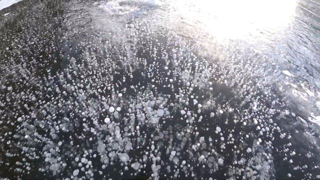 На коньках по реке возле Каменных ворот. смотреть онлайн