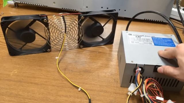 Вентилятор из блока питания и кулера для ПК смотреть онлайн