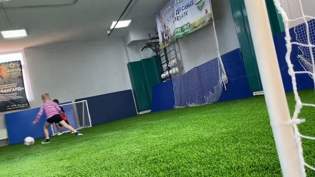 Футбол для детей. первый турнир по футболу. клуб Авангард смотреть онлайн