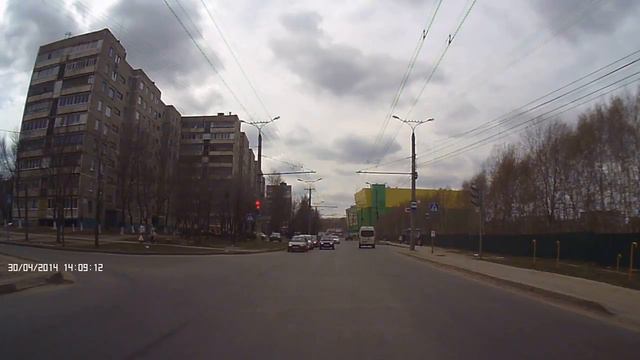 По встречной на красный через пешеходный переход смотреть онлайн