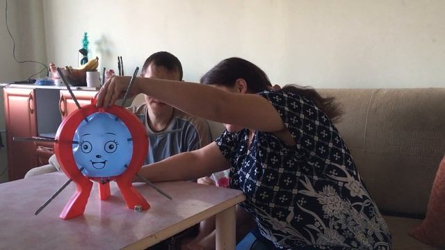 Настольная игра Бум Бум Балун Челлендж! Кто проиграл? \ Мальвина TV смотреть онлайн