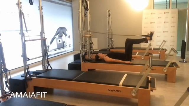 PILATES/SECUENCIA EN CADILLAC смотреть онлайн