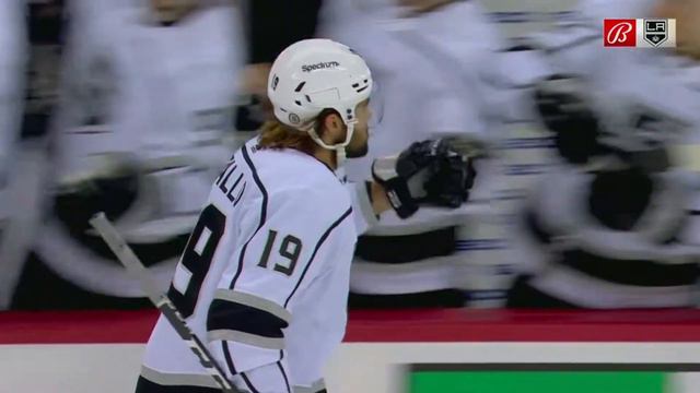 Alex Iafallo strips the puck from Jack Hughes and scores on the rush. смотреть онлайн