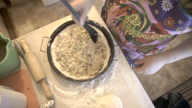 простой пирог с купустой из остатков теста