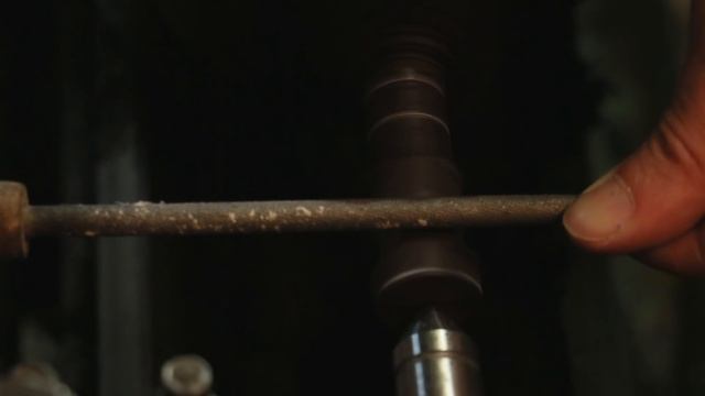 Плаги из дерева на токарном станке своими руками | DIY смотреть онлайн