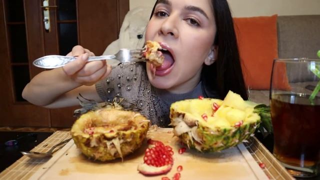 ГАВАЙСКАЯ ВЕЧЕРИНКА/КУРИЦА В АНАНАСЕ-ВКУСНЯТИНА! смотреть онлайн