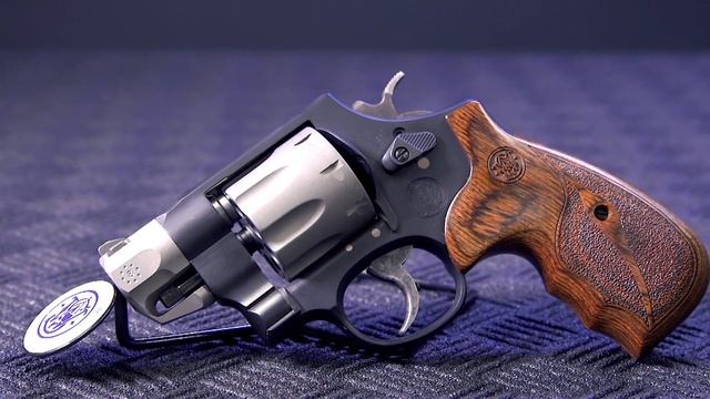 Touring The Smith & Wesson Performance Center смотреть онлайн