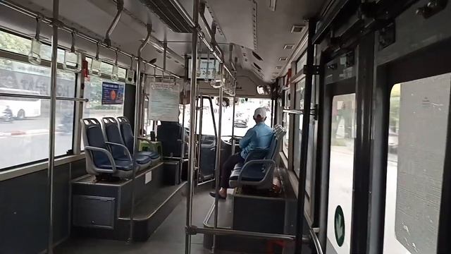 6/8/2023 - Xe buýt 107 đi qua hồ Ngọc Khánh (chiều: Làng VHDL các dân tộc Việt Nam - Kim Mã) смотреть онлайн