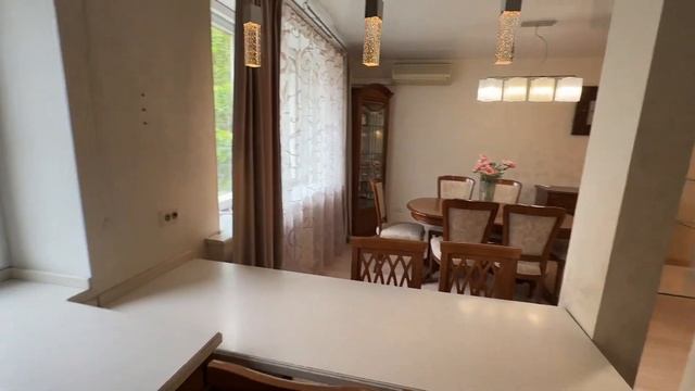 Уникальная 5-комн. квартира 135 кв.м. в одном уровне в районе сквера Матери на Правом берегу. смотреть онлайн