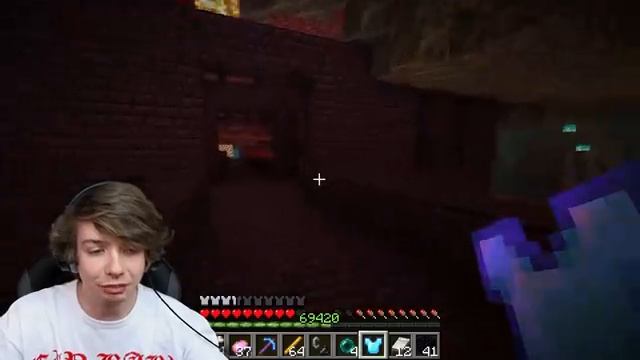 Minecraft But Everything is OP! смотреть онлайн