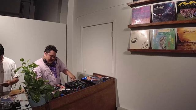 VF Live: Aloha Got Soul #6 with Roger Bong, Oliver Seguin, and Vinyl Don смотреть онлайн