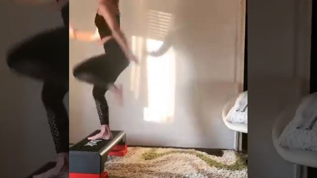 Step Board to Reverse Lunges смотреть онлайн