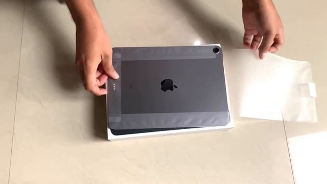 iPad Air 4 unboxing grey colour (@iphonepe5554 ) смотреть онлайн