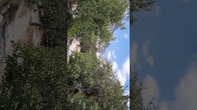 Vue du Monastère Agia Nikolaos Zakros Crête depuis le site Roman Spring смотреть онлайн