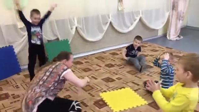 Ритмика. 3 года. Занятия. Школа Семь - Я. Детский центр Солнце. смотреть онлайн