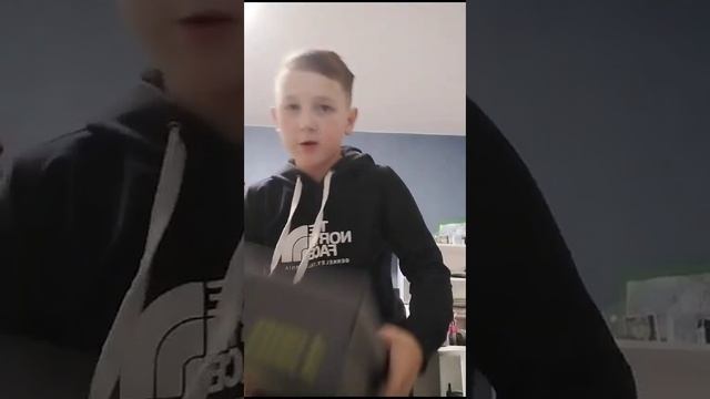 обзор покупки обуви в Континенте и Спортмастере.распаковка доставки Озон.#demix #озон #распаковка смотреть онлайн