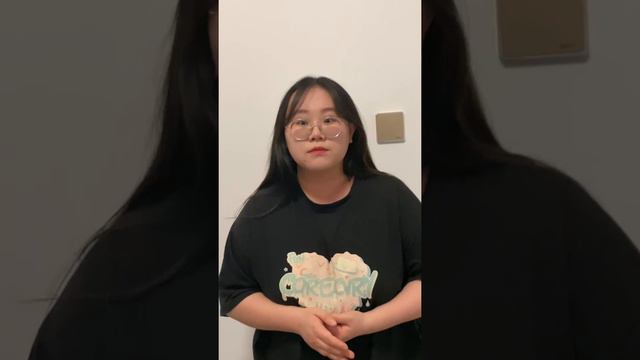 Поёт студентка 1 курса Чженян. Ария《Per la gloria》 смотреть онлайн