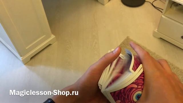 Элемент кардистри "Faro shuffle" удивит любого! смотреть онлайн