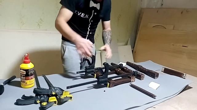 РЕСТАВРАЦИЯ ТАБУРЕТА СВОИМИ РУКАМИ ЗА 3 КОПЕЙКИ | Do-it-yourself stool restoration смотреть онлайн