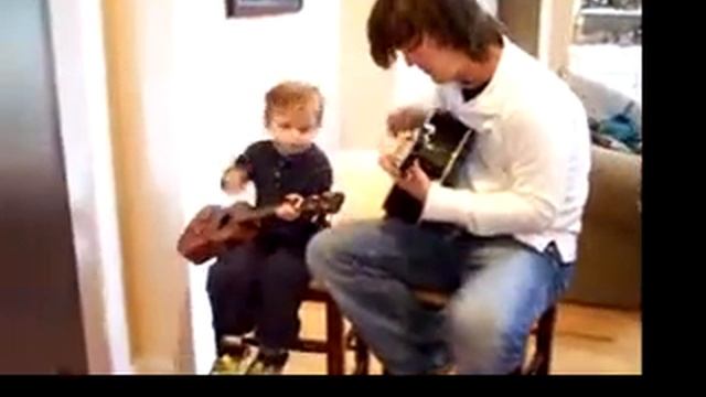 Brandon & Little Man playing guitar смотреть онлайн