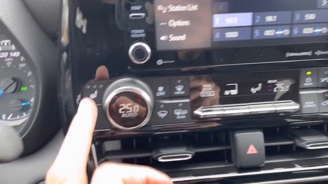 В продаже новый Toyota Highlander. 2022 год, 2.5 Гибрид, 249 сил, 4WD. смотреть онлайн