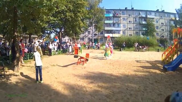 п Солнечный Открытие обновлённой детской площадки смотреть онлайн