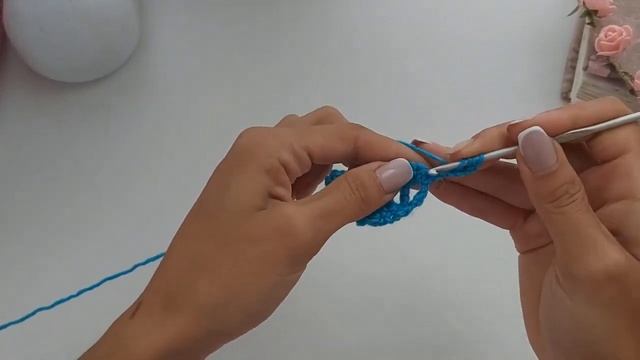 Вязаная косынка крючком. Вязаный бактус крючком. смотреть онлайн