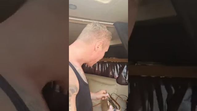 САША ШПАК ПСИХАНУЛ И КРАСИТ ГУБЫ 19 07 2019 смотреть онлайн