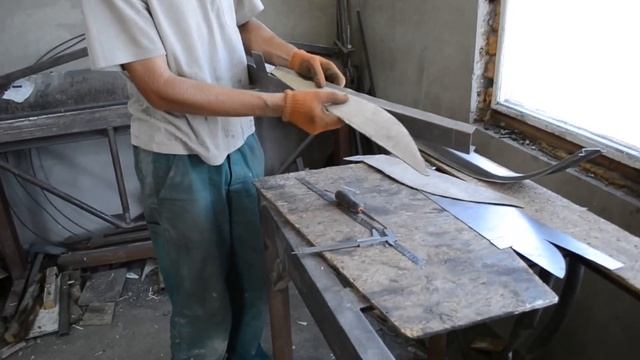 Работа с листовым металлом. Фрагмент лонжерона ГАЗ-21. смотреть онлайн