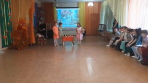 Сценка "Дочки-матери" ко Дню Матери, МБДОУ 65, подготовительная группа N6.