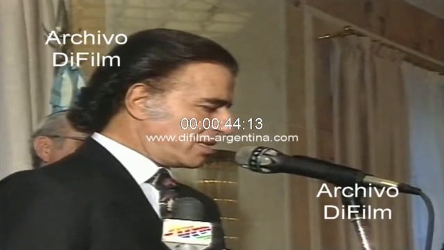 President Carlos Menem makes contact with Argentine residents in Germany 1991 FOOTAGE ARCHIVE смотреть онлайн