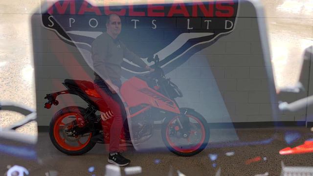 NEW 2024 KTM 390 Duke: The Best Handling Lightweight Motorcycle? смотреть онлайн