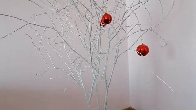 Новогоднее дерево для оформления и настроения смотреть онлайн