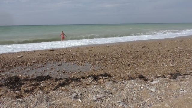 ⛺#4 Дикий пляж | Пляжный отдых на море в Крыму в октябре смотреть онлайн