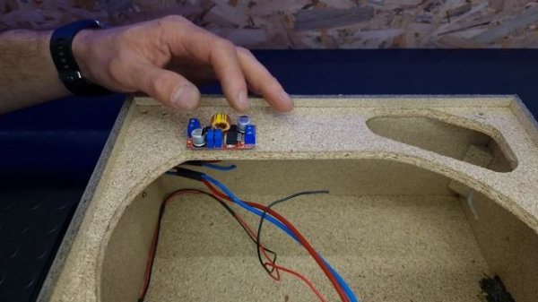 DIY Awesome Bluetooth Speaker with Powerful 15W COB LED Panel running with Parkside 8Ah Smart Accu