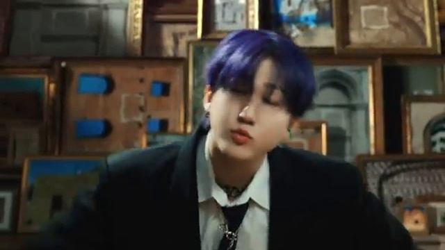STRAY KIDS - Chk Chk Boom M/V