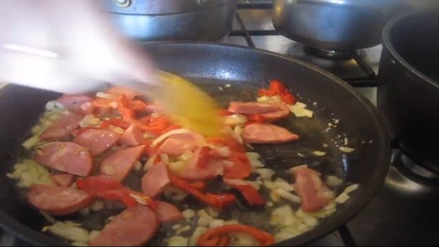 Макароны с колбасой в сливочном соусе на завтрак смотреть онлайн