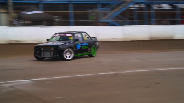 This Lens is KING OF BOKEH! смотреть онлайн