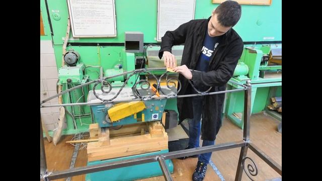 Изготовление скамеек с элементами холодной ковки. смотреть онлайн