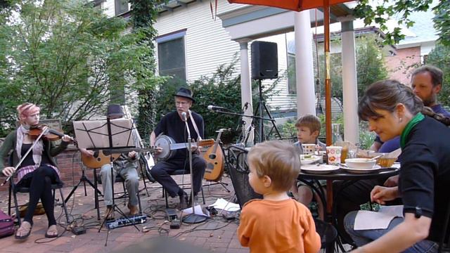 Cameron Powers, Kristina Sofia And Friends Play Arabic-style Music At Arabesque Restaurant