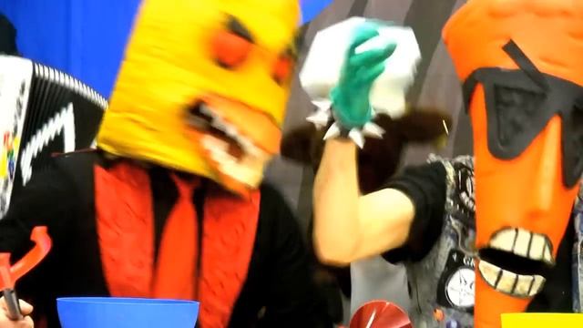 The Radioactive Chicken Heads - I Eat Kids (Director's Cut) HD смотреть онлайн