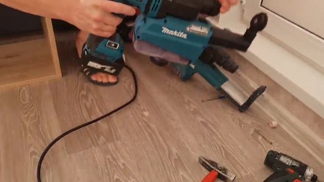 Обзор Перфоратора Makita HR2650 и Аккумуляторный  Makita LXT DHR182ZWJ с пылесборниками