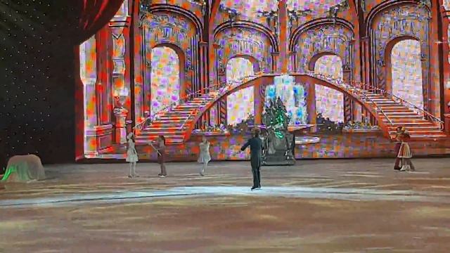 Снежная королева на льду | Дворец Спорта - Киев | 29.12.2017 - Финальный танец смотреть онлайн