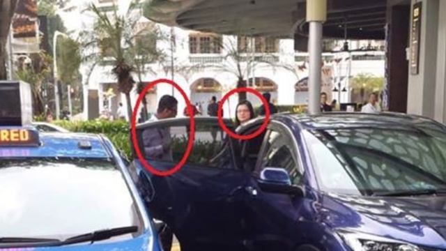 oct2018 honda vezel SLK5081H door hit by comfort taxi sha3242z at raffles city pickup drop off poin смотреть онлайн