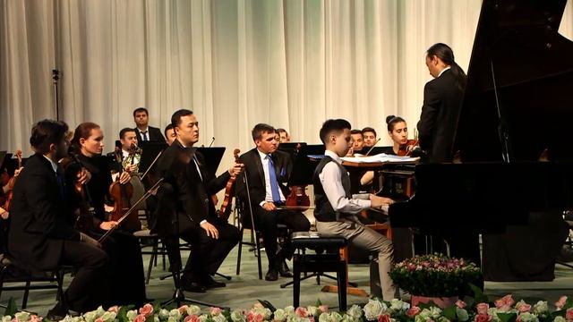 Felix Mendelssohn , Concerto for Piano No.1 in G Minor, Op.25 - Artyom Pogosov ( 11y.o.) смотреть онлайн