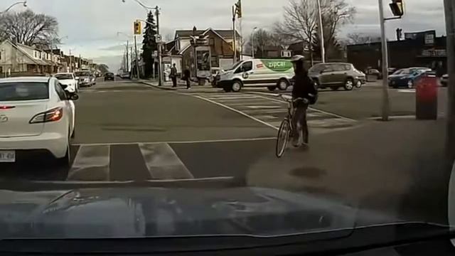 STUPID IDIOT VAN DRIVERS CRASHING COMPILATION смотреть онлайн